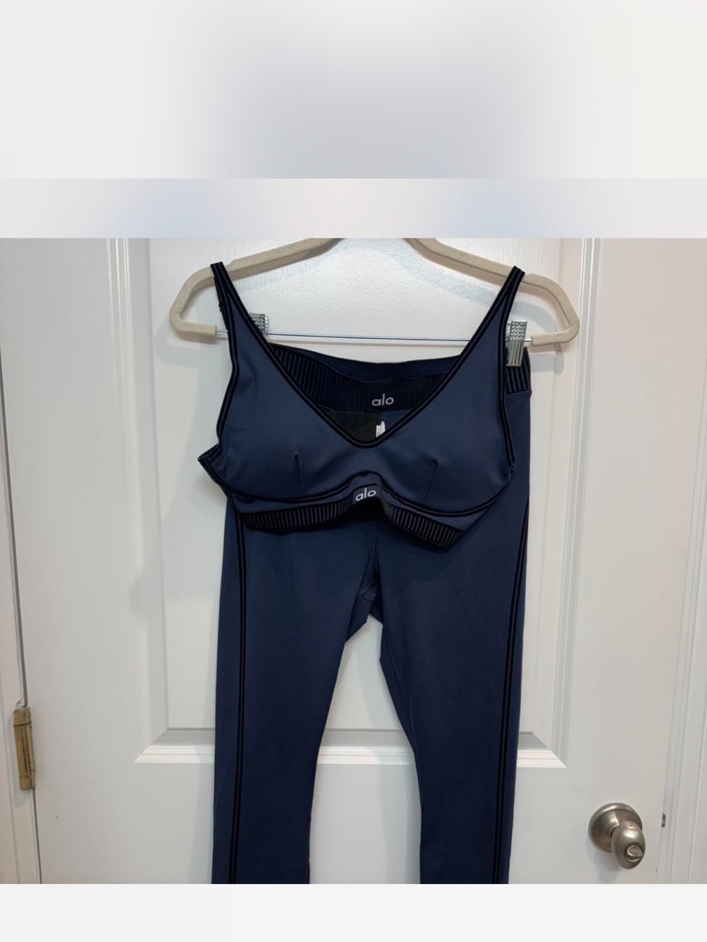 ALO Yoga Navy Blue Seam-Trim Sports Bra and Leggings Set